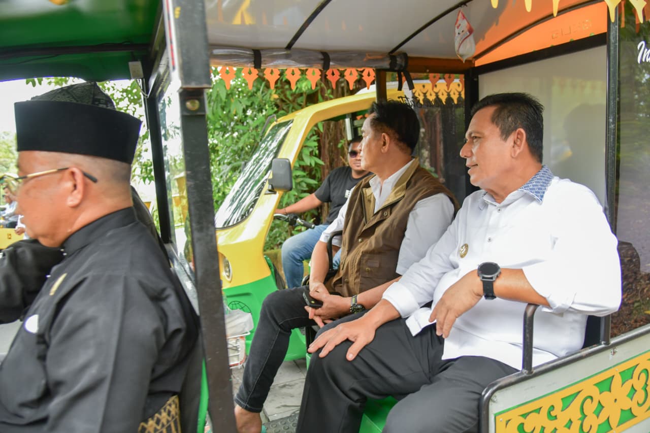 Menko Hukum dan HAM Yusril Ihza Mahendra Telusuri Jejak Leluhur di Pulau Penyengat